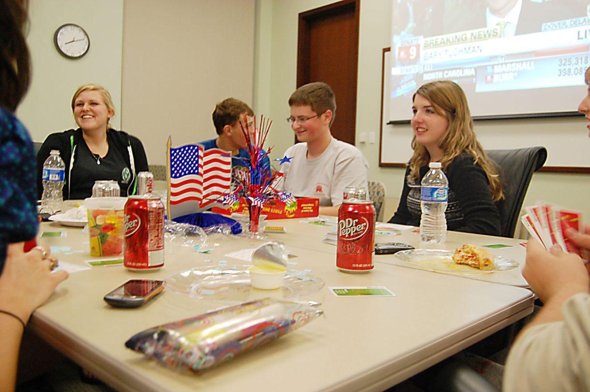 Students enjoy games and eat pizza while waiting on the poll results in the Baker Center on Nov. 2. Bill Haslam won the election with 71% of the votes.