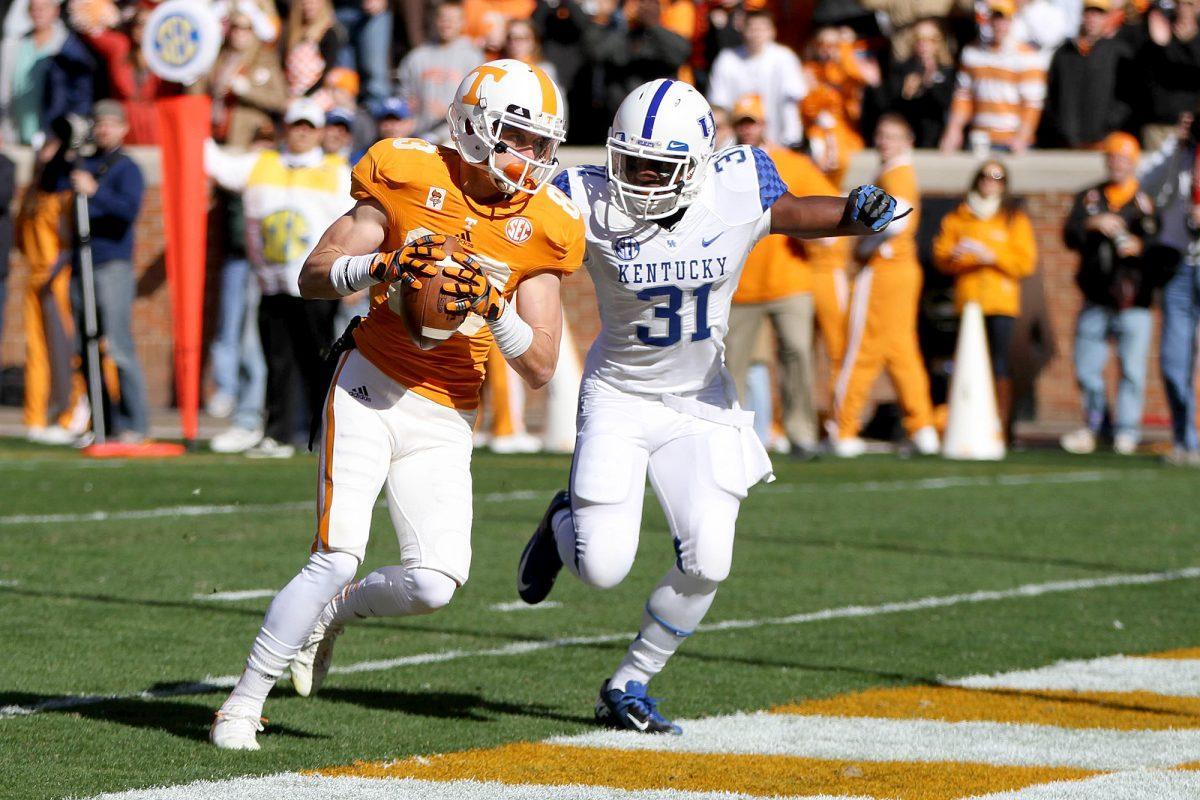 Senior Zach Rogers runs in after a 21-yard pass from Tyler Bray against the Kentucky Wildcats on Saturday.
