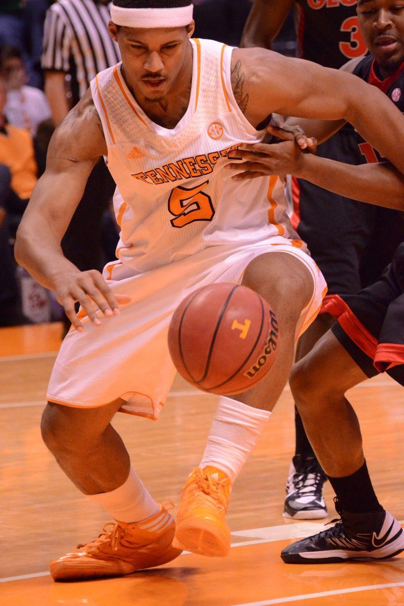 Jarrell Stokes drives into the paint against Georgia in Thompson Boling-Arena on Feb. 6.