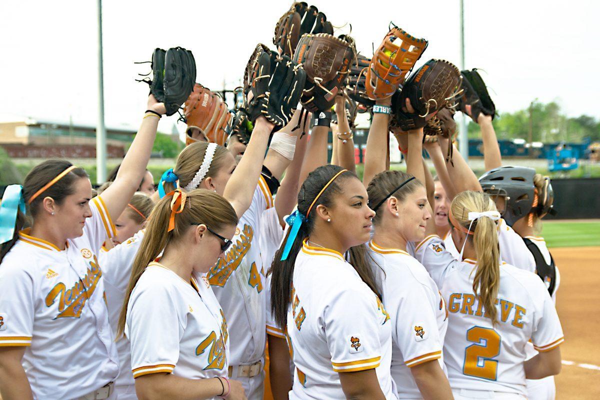 Tennessee softball players huddle after winning the game against Mississippi State on April 23, 2011.