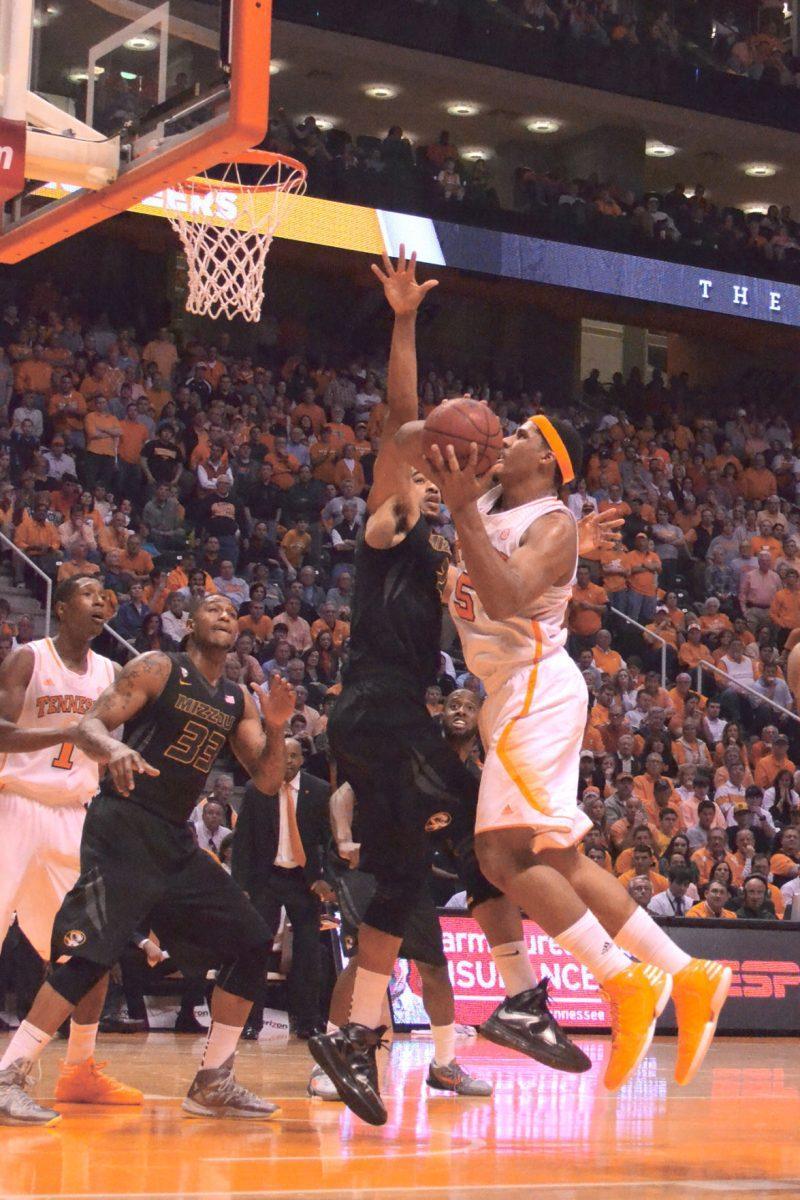 Jarnell Stokes goes for a contested layup Missouri on March 9.
