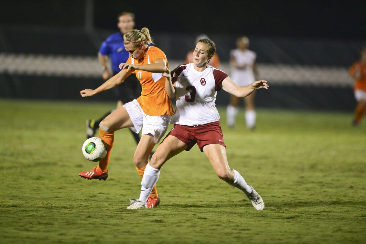 Forward Hannah Wilkinson edges out a defender during the Lady Vols' soccer match against the Oklahoma Sooners on Aug. 23.