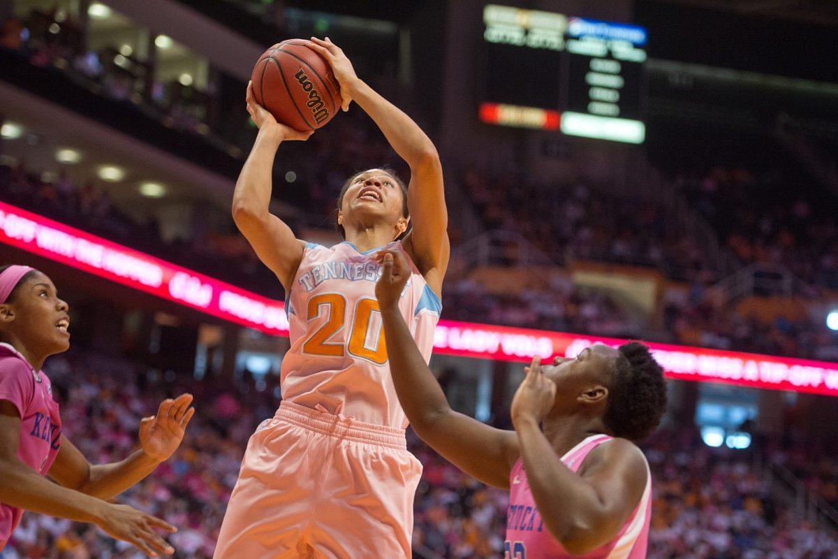 Tennessee junior center Isabelle Harrison attempts a layup against the Kentucky Wildcats at Thompson-Boling Arena on Sunday. The Lady Vols fell to the Wildcats, 75-71.
