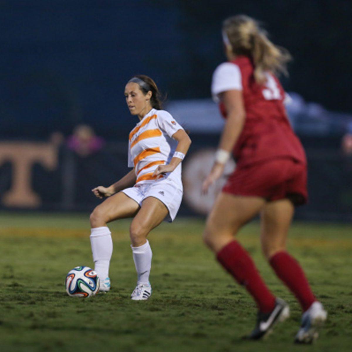 Senior defender Allie Sirna passes the ball in the Lady Vols' 0-1 overtime loss to Arkansas at Regal Stadium on Oct. 10.