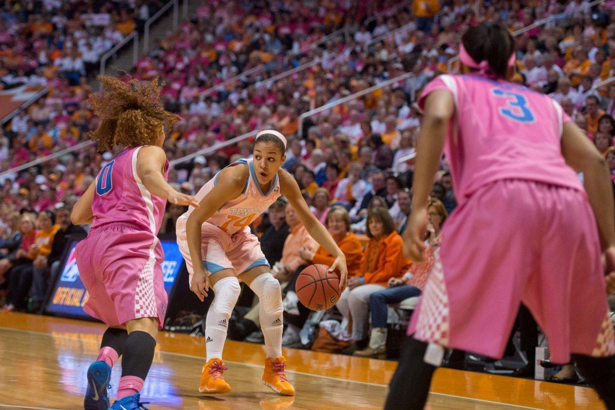 Sophomore guard Andraya Carter during UT's game against Kentucky on Feb. 16, 2014.