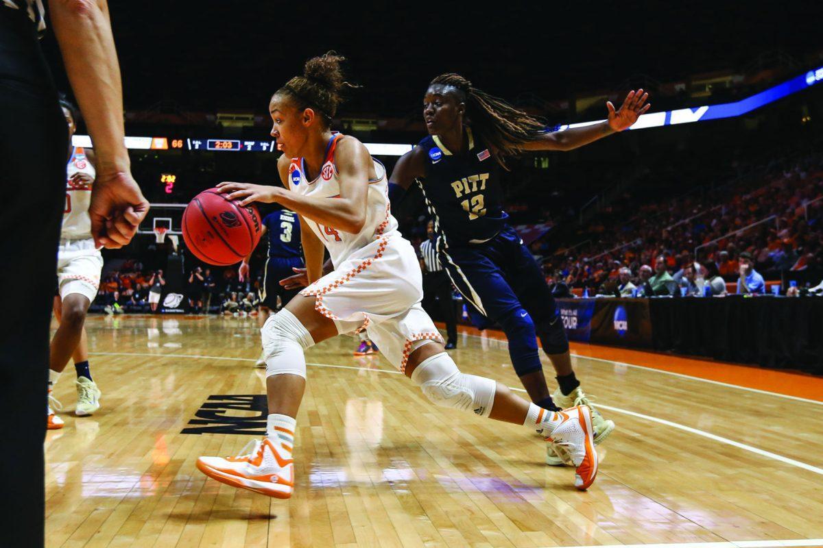 Sophomore guard Andraya Carter dribbles towards the basket during the NCAA tournament game between the Pittsburgh Panthers and the Tennessee Lady Volunteers on Monday.