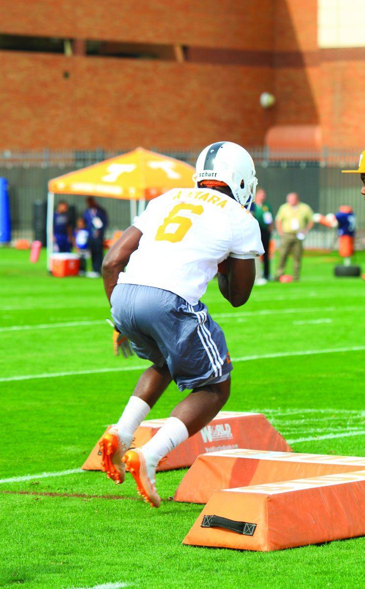 Sophomore Alvin Kamara run drills during spring practice on March 24.