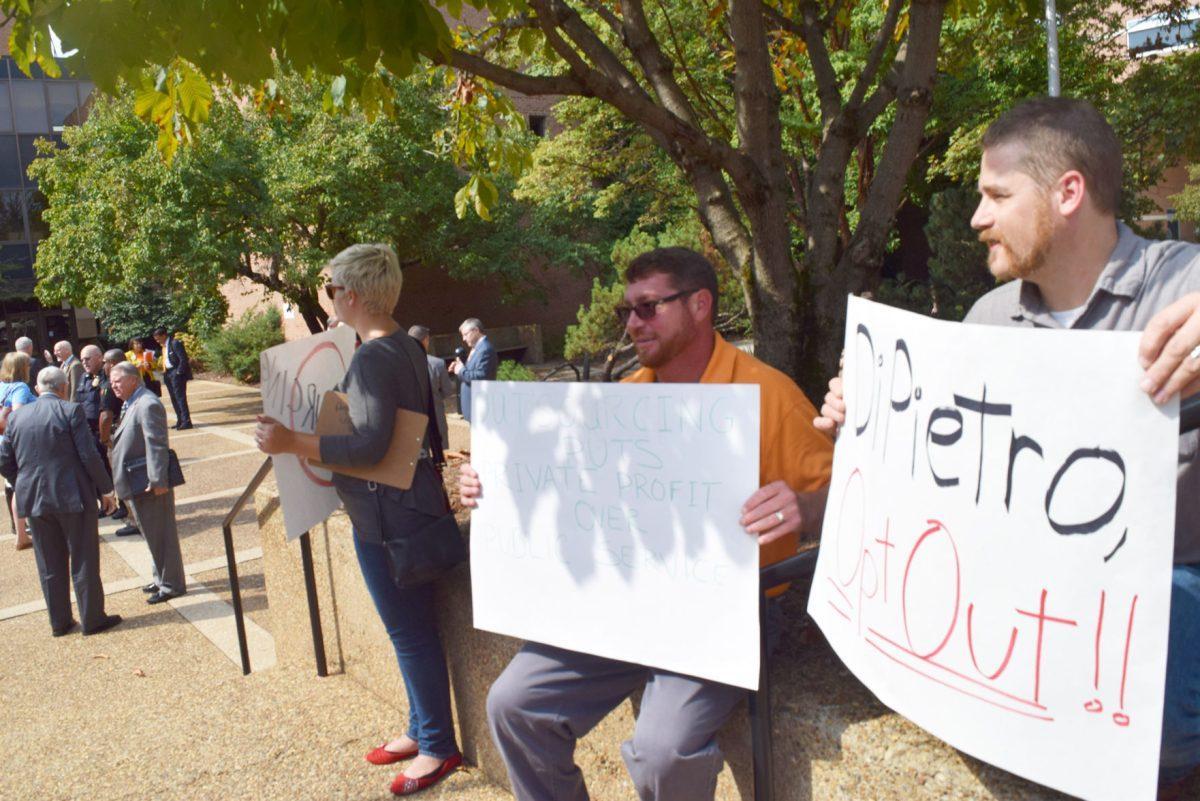 Ever since the August reveal of Gov. Haslam's proposal to outsource management of state-owned land, namely higher education institutions like UT, many university workers have continued to protest the proposal which is estimated to eliminate or reduce over 1,000 jobs across the Knoxville campus.