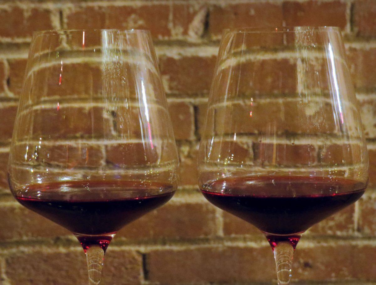 Wine is served in large, roomy glasses which enhance each wine's distinctive aromas.