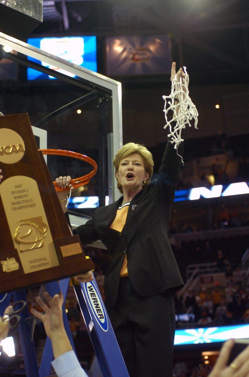 CLEVELAND, OH - APRIL 03, 2006 - Head Coach Pat Summitt cuts down the net during NCAA Final Four game between the Rutgers Scarlet Knights and the Tennessee Lady Volunteers at Quicken Loans Arena in Cleveland, OH. Photo By Tennessee Athletics