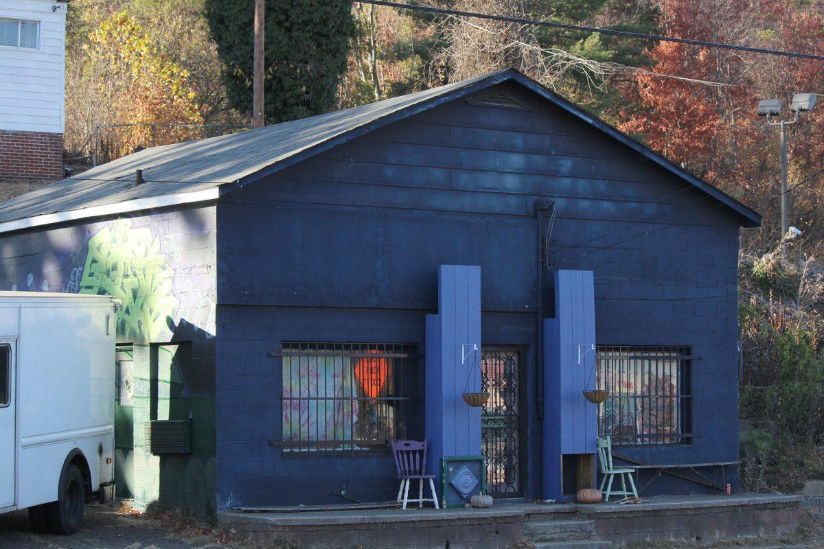 Purple Polilla is located on 4309 N Broadway Street in Knoxville.