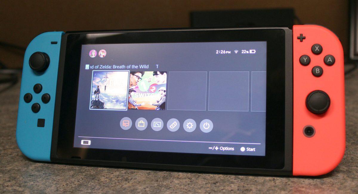 The Nintendo Switch console also acts as a screen when it is not connected to a TV.