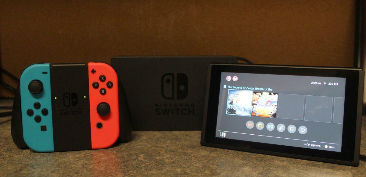 The Nintendo Switch console also acts as a screen when it is not connected to a TV.