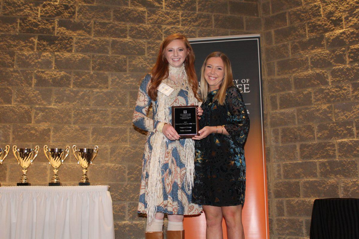 Greek Members receive awards at the 2018 Greek Awards. 