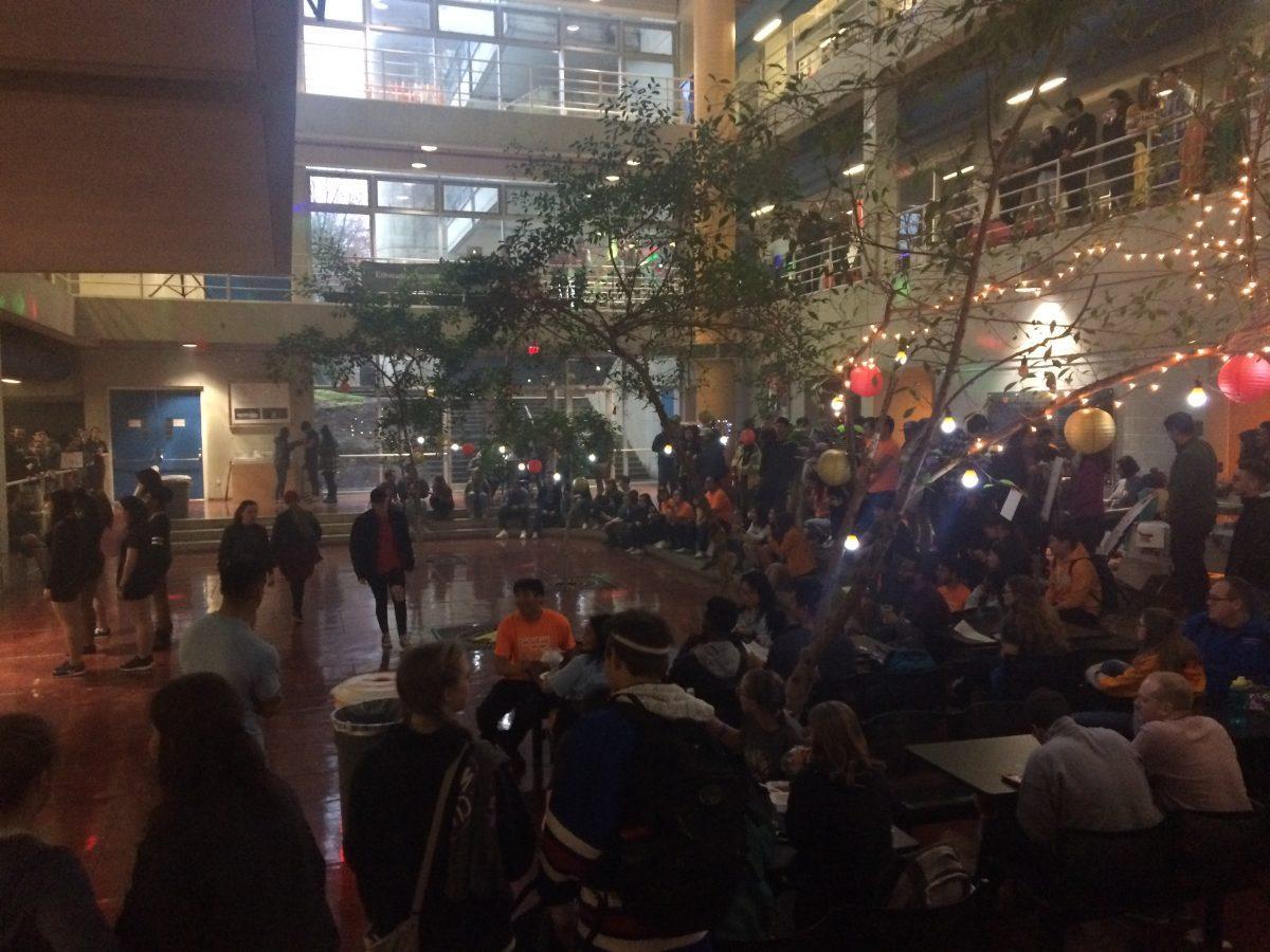 The annual 865 Market was held on Friday evening in the Arts and Architecture atrium. 