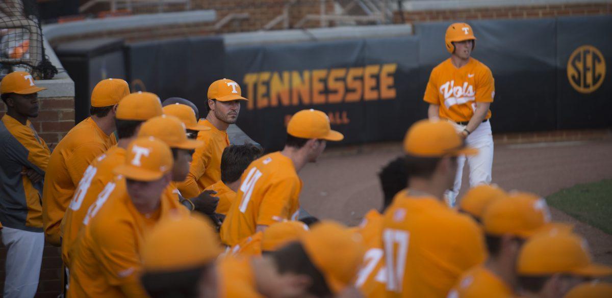 Tennessee head baseball coach Tony Vitello,#22, amidst his players, on April 4, 2018.