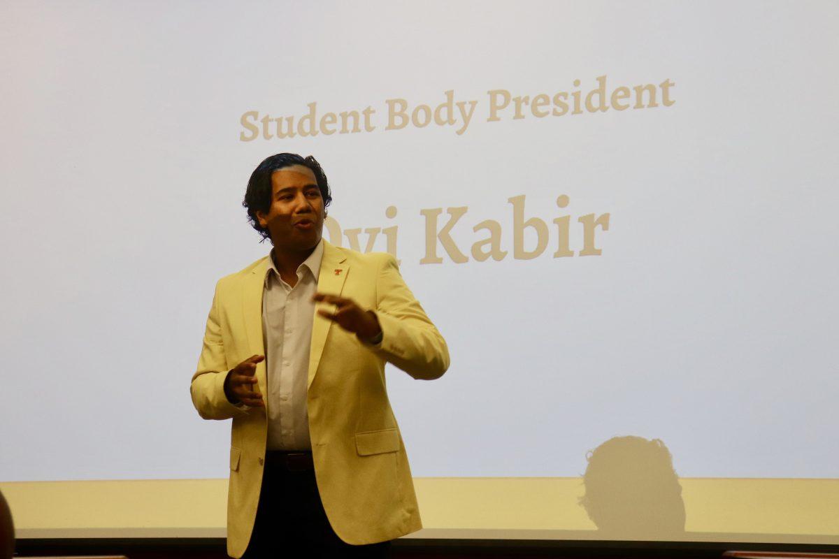 Ovi Kabir, student body president, discusses the new free water system in Neyland as well as other positive events on campus at the SGA Senate meeting on Sept. 11, 2018. 