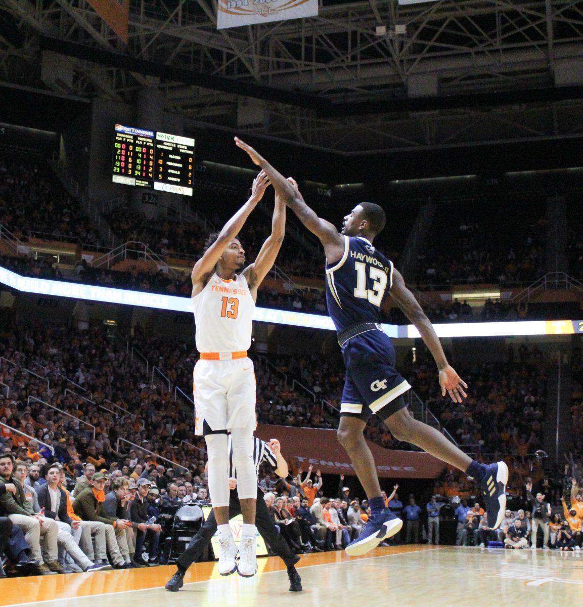Jalen Johnson ,#13, shoots the ball during game against Georgia Tech on Nov. 13, 2018 at Thompson-Boling Arena.