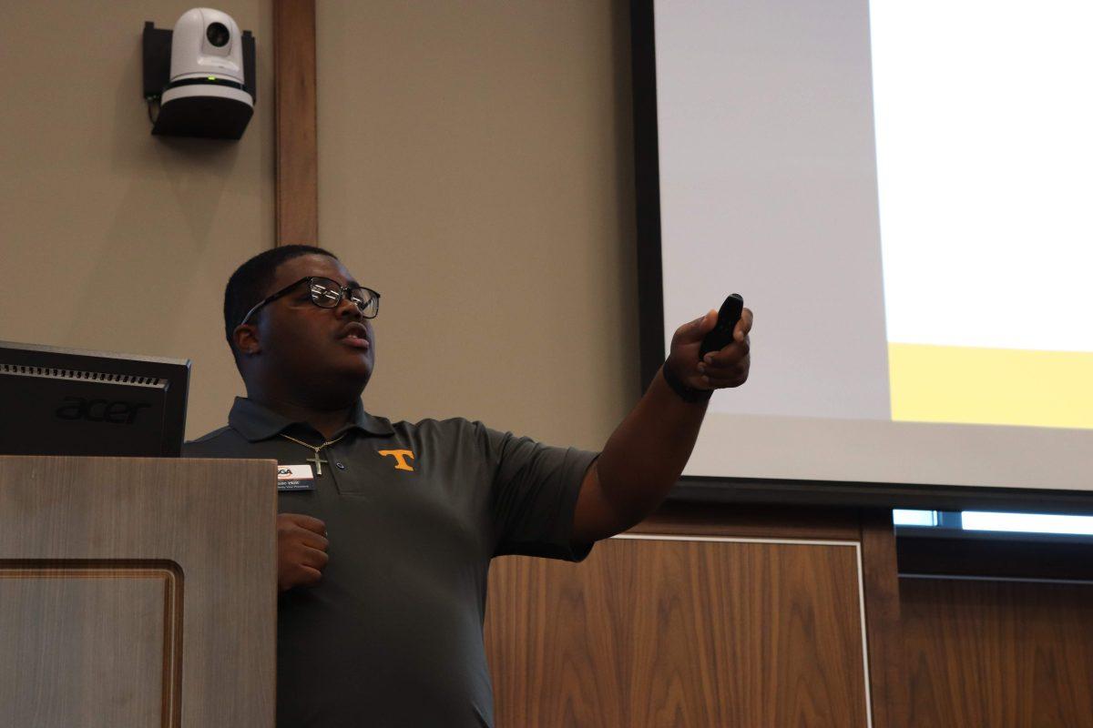 Vice President of the Student Body Isaac Holt addresses the SGA Senate during the first meeting of the 2019 Fall semester on Tuesday, August 27.