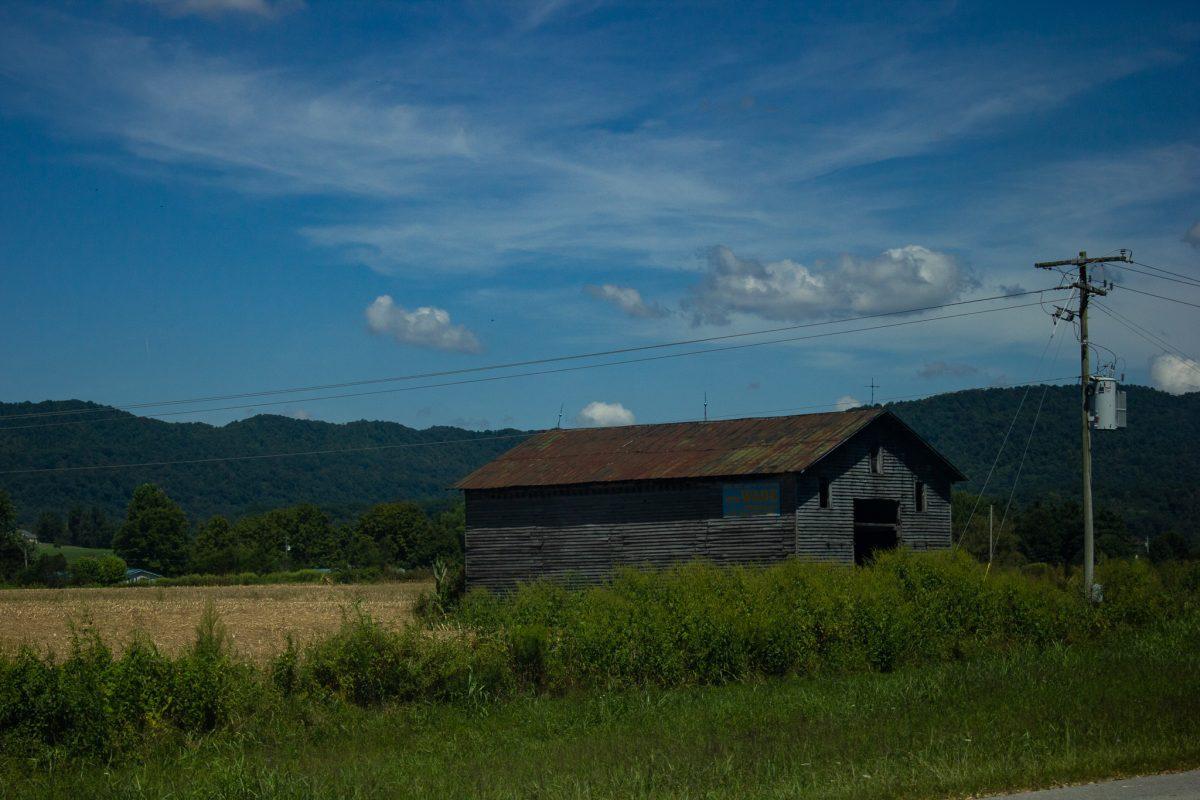 An old barn sitting off of Tennessee Route 63 between Lafollette and Harrogate.