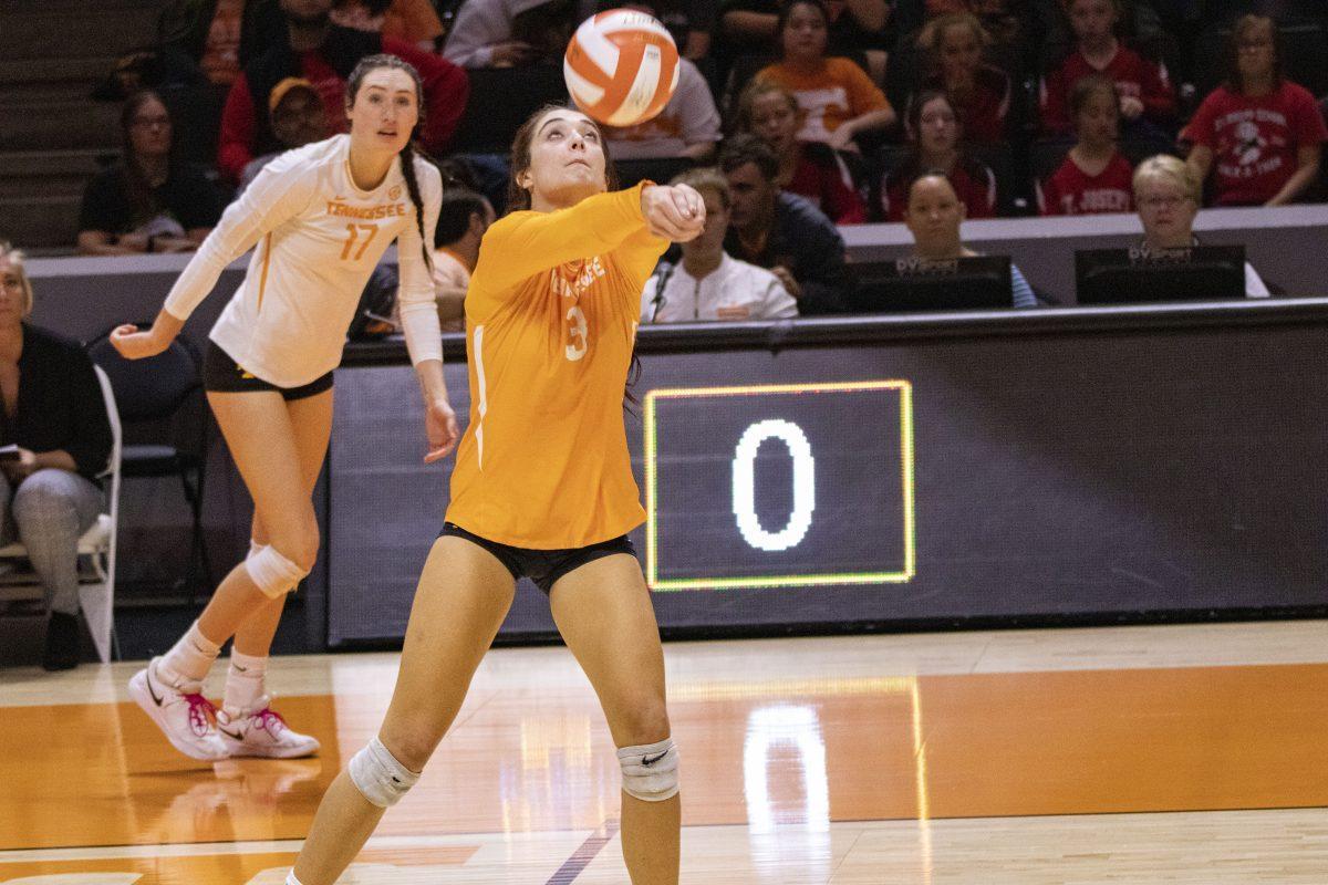 Lady Vols volleyball player ,Madison Coulter (#3), passes the ball in a game against Mississippi State at Thompson Boling Arena on Sunday, October 13, 2019. 