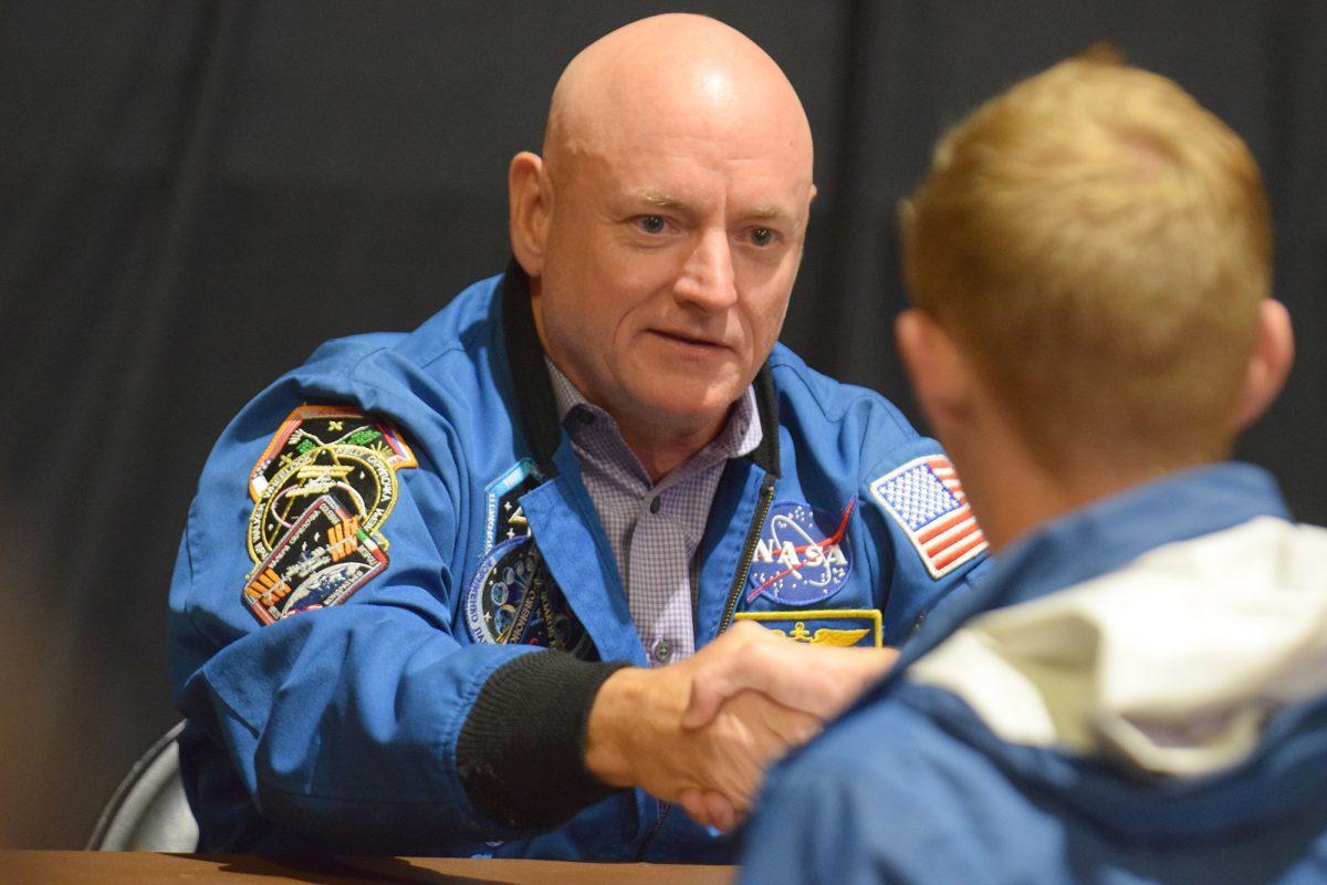 Scott Kelly shook hands with and greeted several audience members after his event.