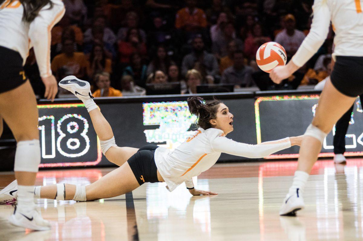 Tennessee's Madison Coulter (3) attempts to save the ball during the game against Auburn University on Wednesday, November 27, 2019 at Thompson-Boling Arena.
