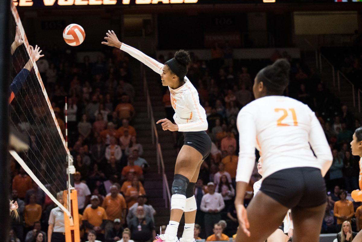 Tennessee's Addisyn Rowe (16) strikes the ball during the game against Auburn University on Wednesday, November 27, 2019 at Thompson-Boling Arena.