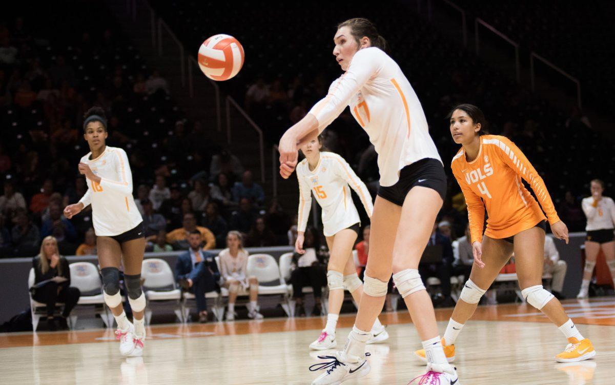 Tennessee's Tessa Grubbs (17) bumps the ball during the game against Auburn University on Wednesday, November 27, 2019 at Thompson-Boling Arena.