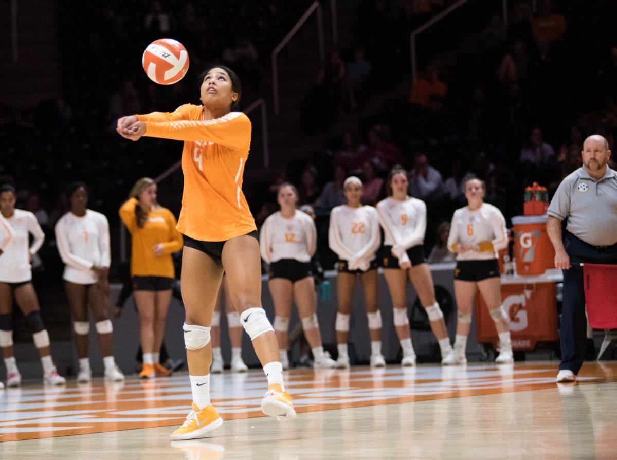 Tennessee's Asha Phillips (4) bumps the ball during the game against Auburn University on Wednesday, November 27, 2019 at Thompson-Boling Arena.