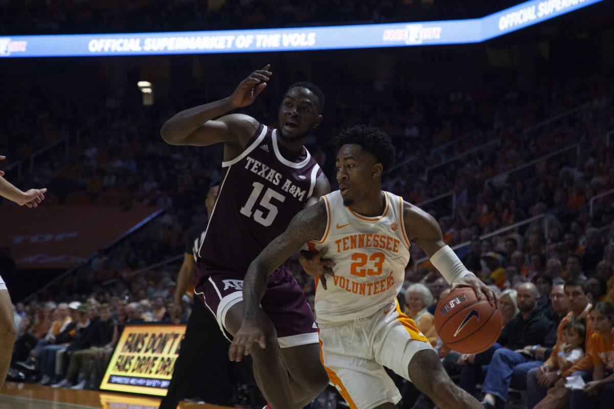 Jordan Bowden, #23, brings the ball in towards the basket during the game against Texas A&amp;M on Tuesday, January 28, 2020 at Thompson-Boling Arena.