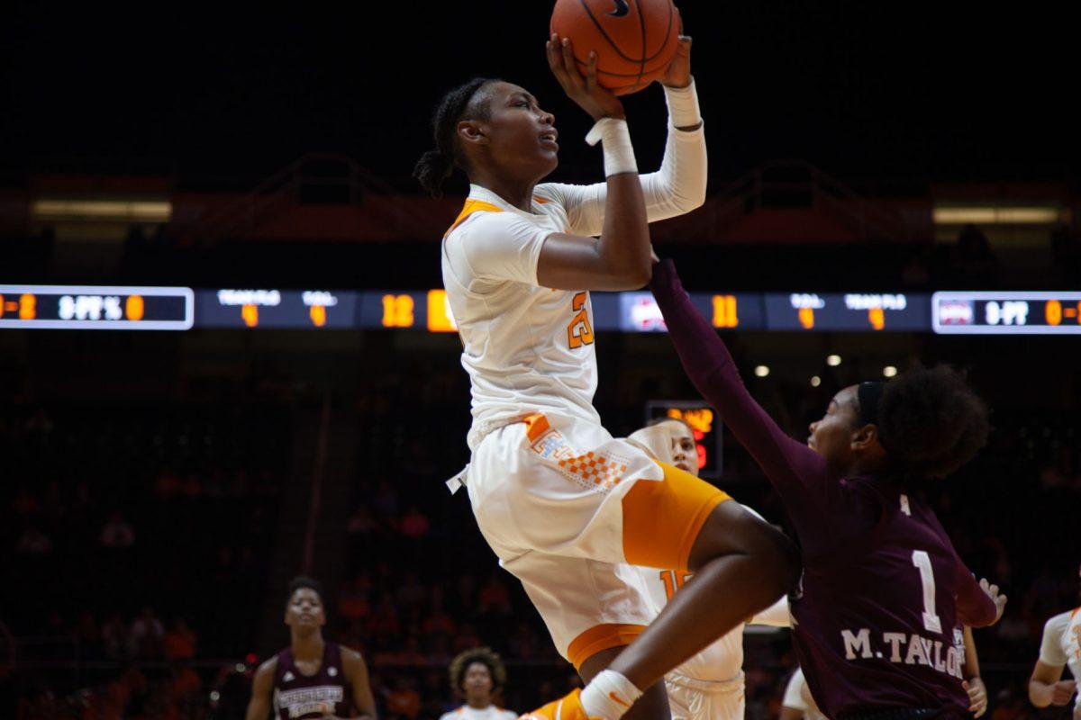 Jordan Horston, #25, lifts the ball up towards the basket during the game against Mississippi State on Thursday, February 6, 2020 at Thompson-Boling Arena.