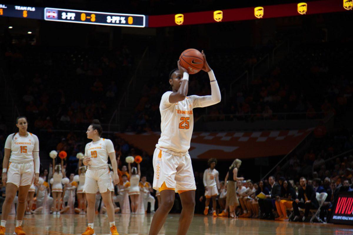 Jordan Horston, #25, shoots a free-throw during the game against Mississippi State on Thursday, February 6, 2020 at Thompson-Boling Arena.