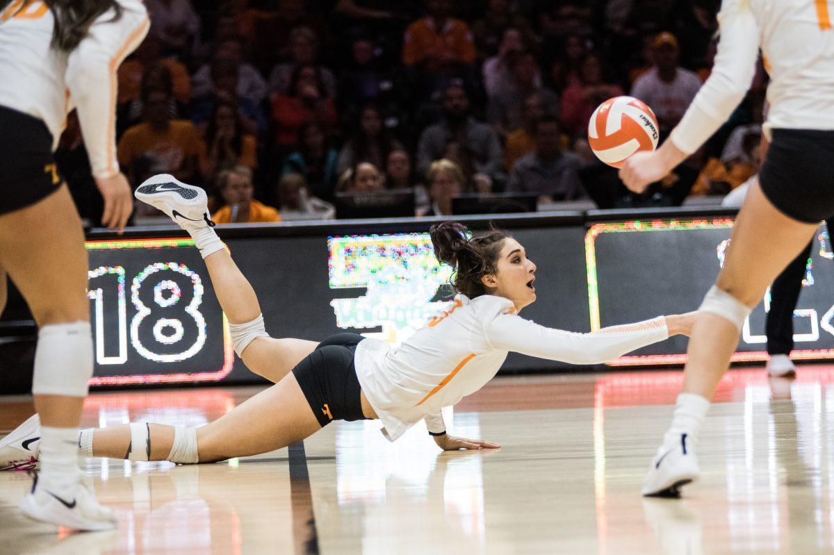 Tennessee's Madison Coulter (3) attempts to save the ball during the game against Auburn University on Wednesday, November 27, 2019 at Thompson-Boling Arena.
