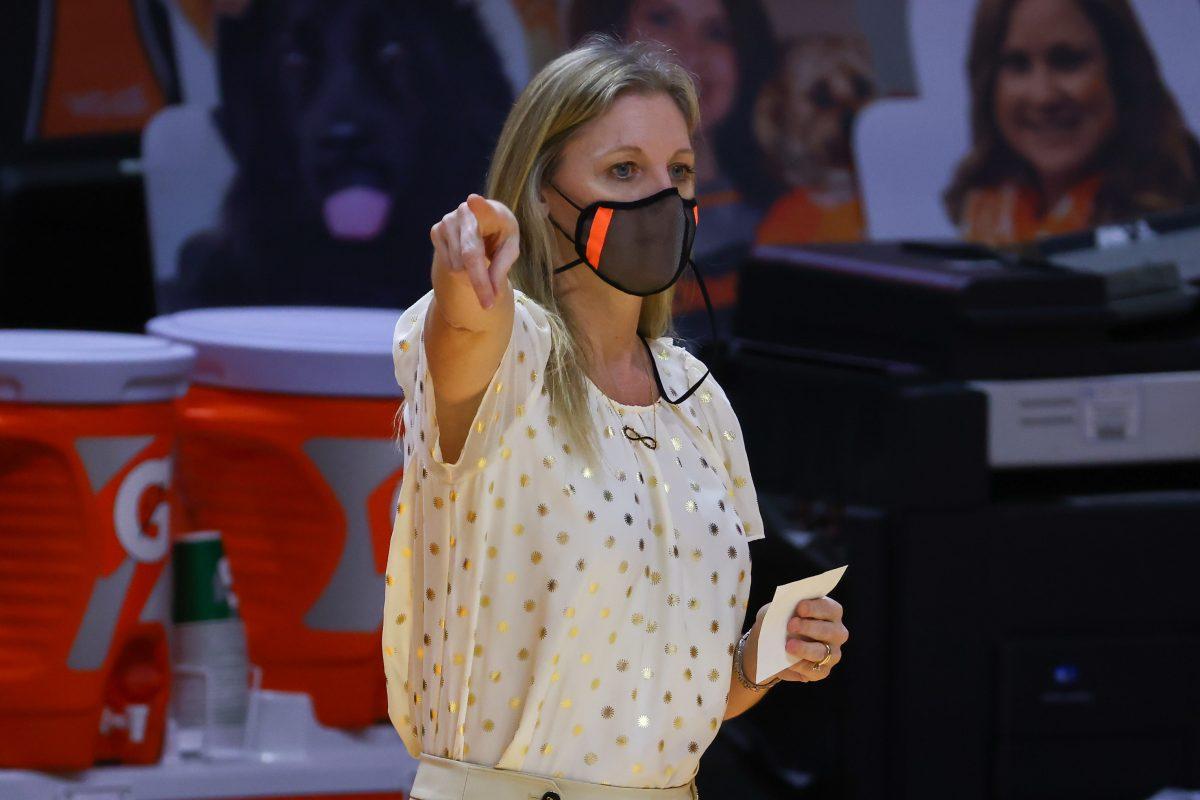 Jan 7, 2021; Knoxville, Tennessee, USA; Tennessee Lady Vols head coach Kellie Harper during the first half against the Arkansas Razorbacks at Thompson-Boling Arena. Mandatory Credit: Randy Sartin-USA TODAY Sports