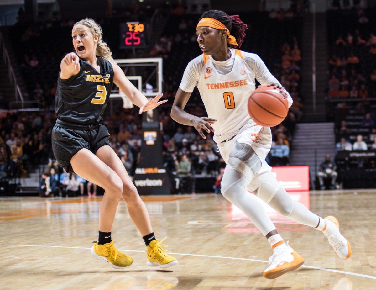 RenniaDavis, #0,dribbles the ball during the game against Mizzou on Jan. 6, 2018 at Thompson-Boling Arena. 