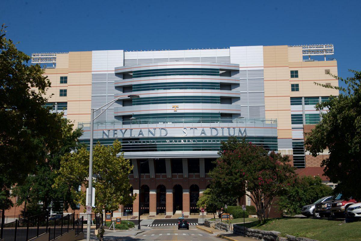 Country singer Garth Brooks will perform at Neyland Stadium in November, the first performance at the venue in 16 years
