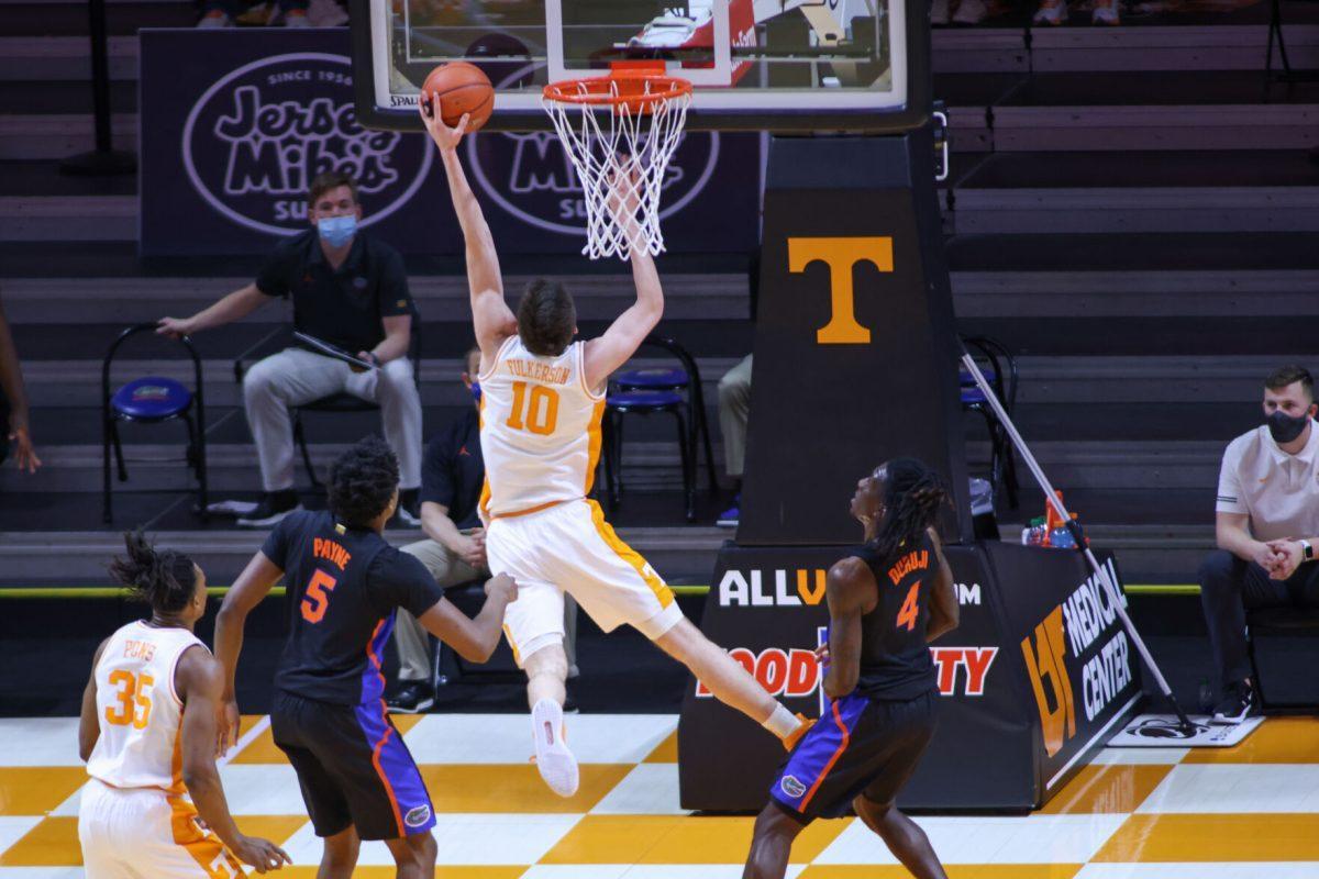 Mar 7, 2021; Knoxville, Tennessee, USA; Tennessee Volunteers forward John Fulkerson (10) goes to the basket against the Florida Gators during the first half at Thompson-Boling Arena. Mandatory Credit: Randy Sartin-USA TODAY Sports