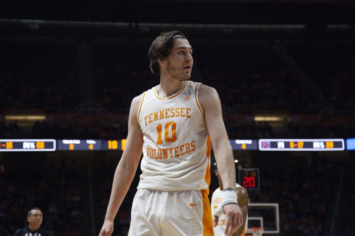 John Fulkerson, No. 10, looks for a pass during the game against Texas A&amp;M on Tuesday, Jan. 28, 2020 at Thompson-Boling Arena.