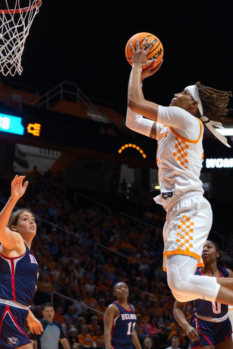 No. 2 Alexus Dye goes for a layup against Belmont at Thompson Boling Arena. Monday Mar. 21, 2022.