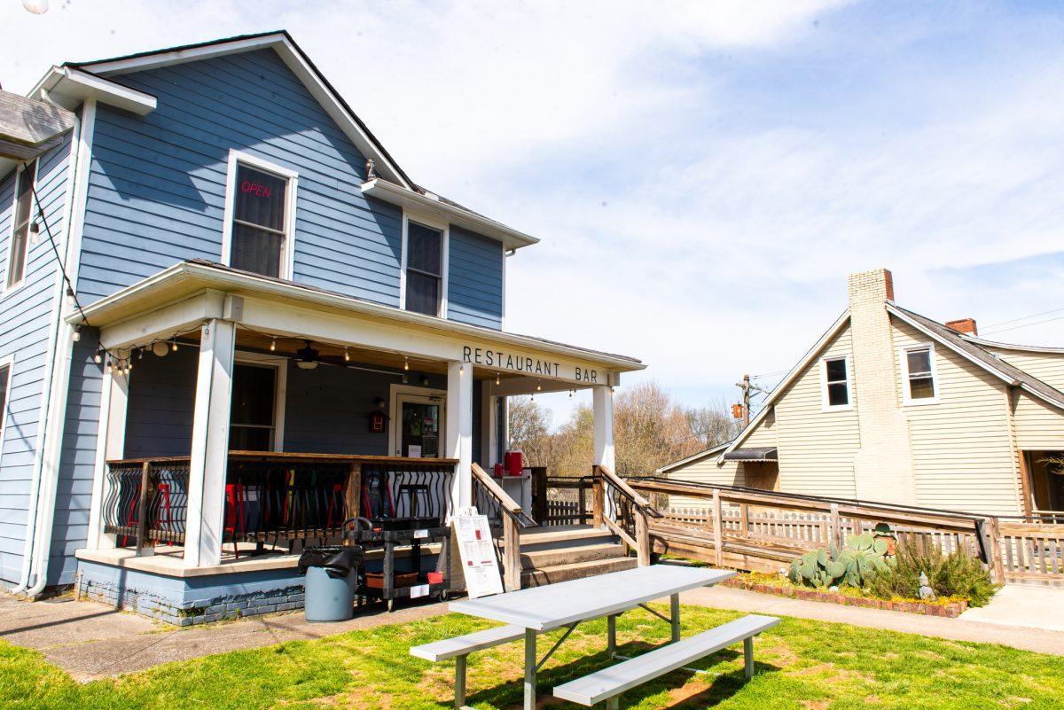 Landing House