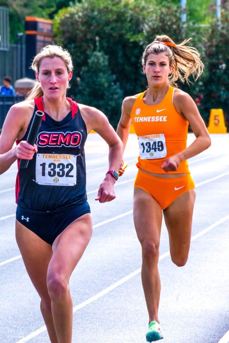 Tennessee's Emma Dilullo chases down the competition during the women's 4x800 meter race at the Tennessee Relays at Tom Black Track. Saturday, Apr. 9, 2022.