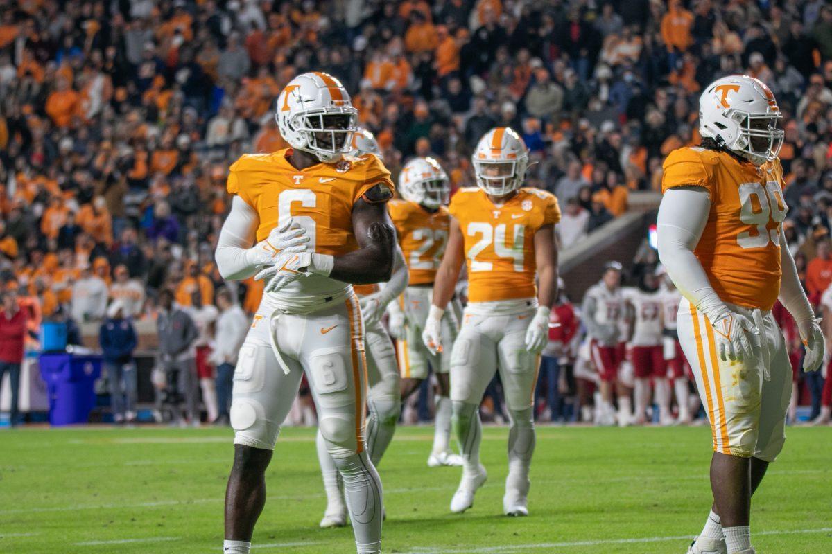 Byron Young (6), Aaron Beasley (24), Kurott Garland (99), at the Tennessee vs South Alabama game at Neyland Stadium on Saturday Nov. 20, 2021.