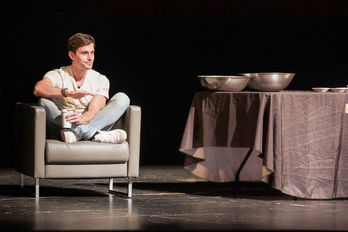 TV personality, chef and model Antoni Porowski from the Netflix series "Queer Eye" speaks at the UT Student Union on Tuesday, Sep. 27, 2022.
