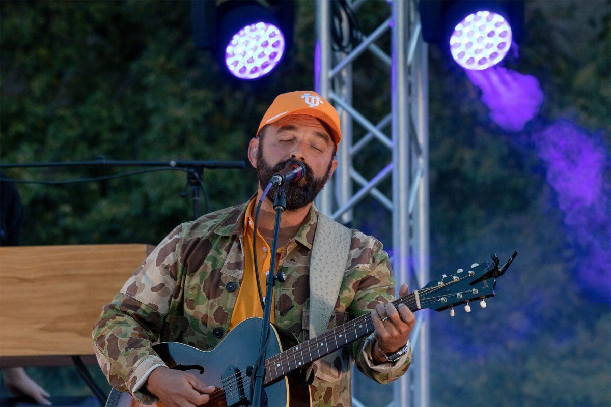 KNOXVILLE, TN - Drew Holcomb performs for students at the Student Union Plaza. Friday, Oct. 21, 2022.