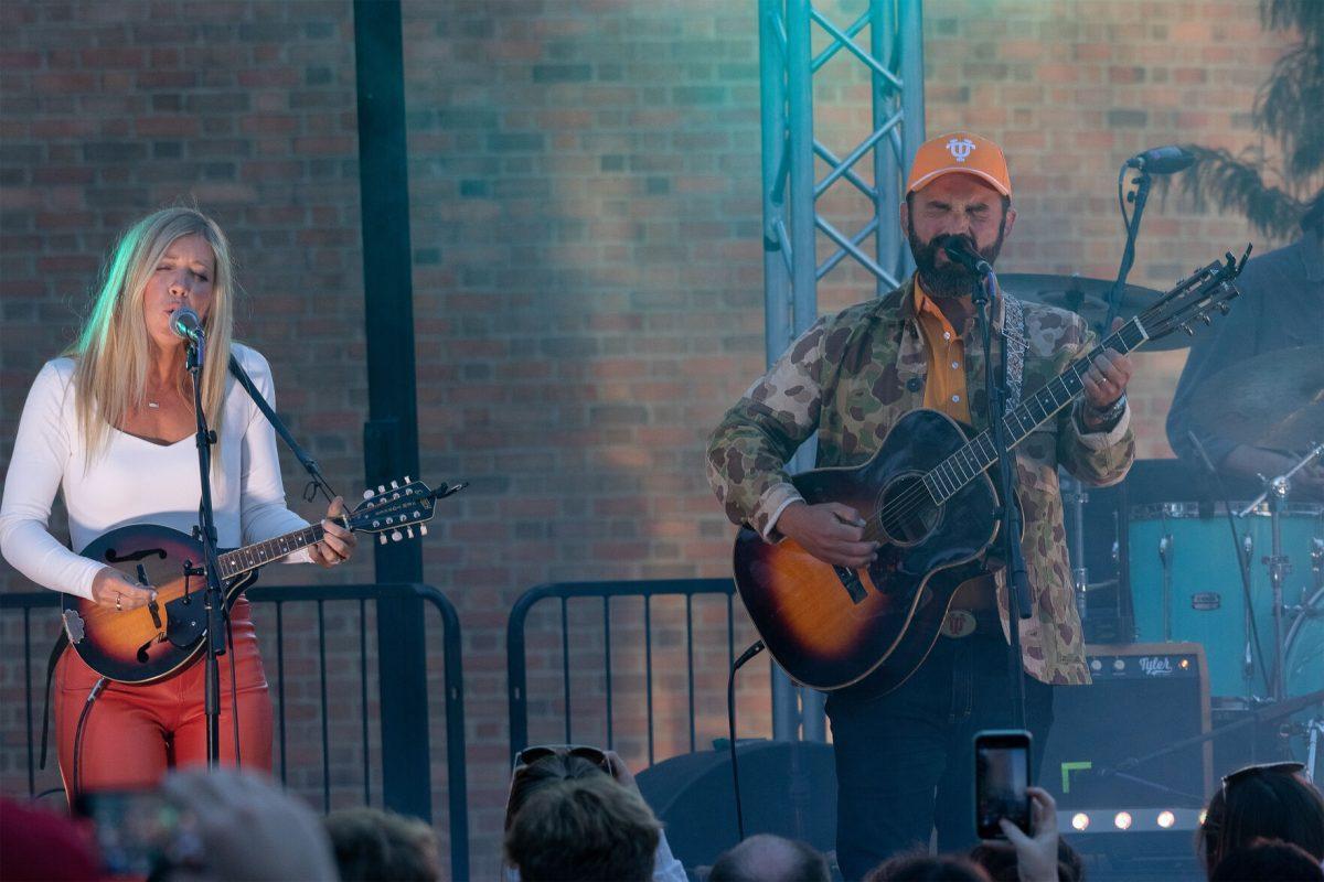 KNOXVILLE, TN - Ellie and Drew Holcomb perform for students at the Student Union Plaza. Friday, Oct. 21, 2022.