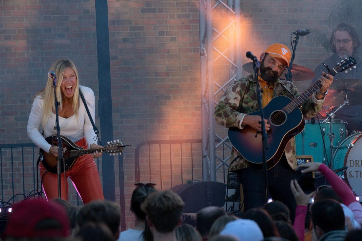 KNOXVILLE, TN - Ellie and Drew Holcomb perform for students at the Student Union Plaza during a week of homecoming festivities. Friday, Oct. 21, 2022.