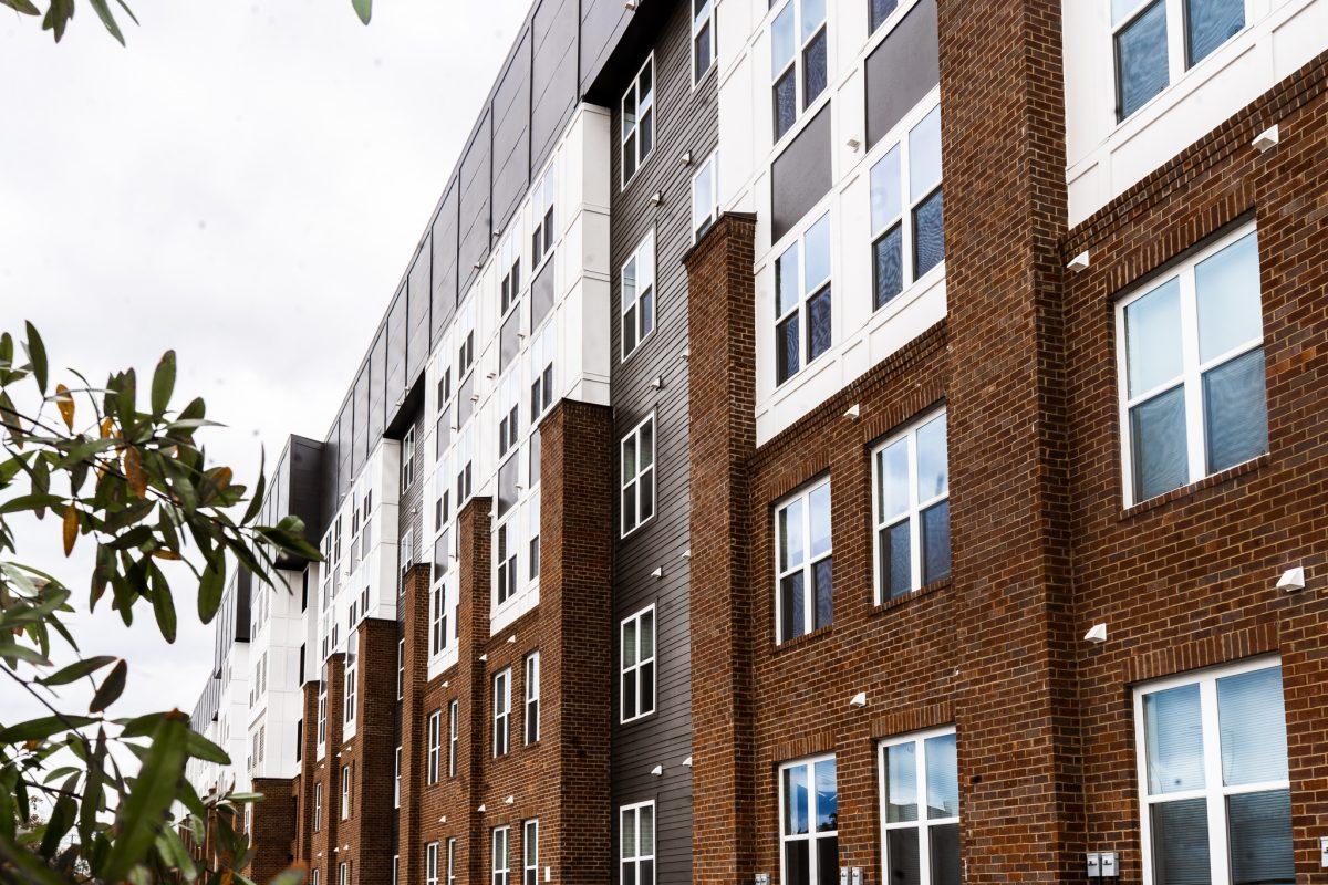Flagship Kerns apartments are near-campus located across the river housing students, recent graduates, young professionals and more. Tuesday Oct. 18, 2022.