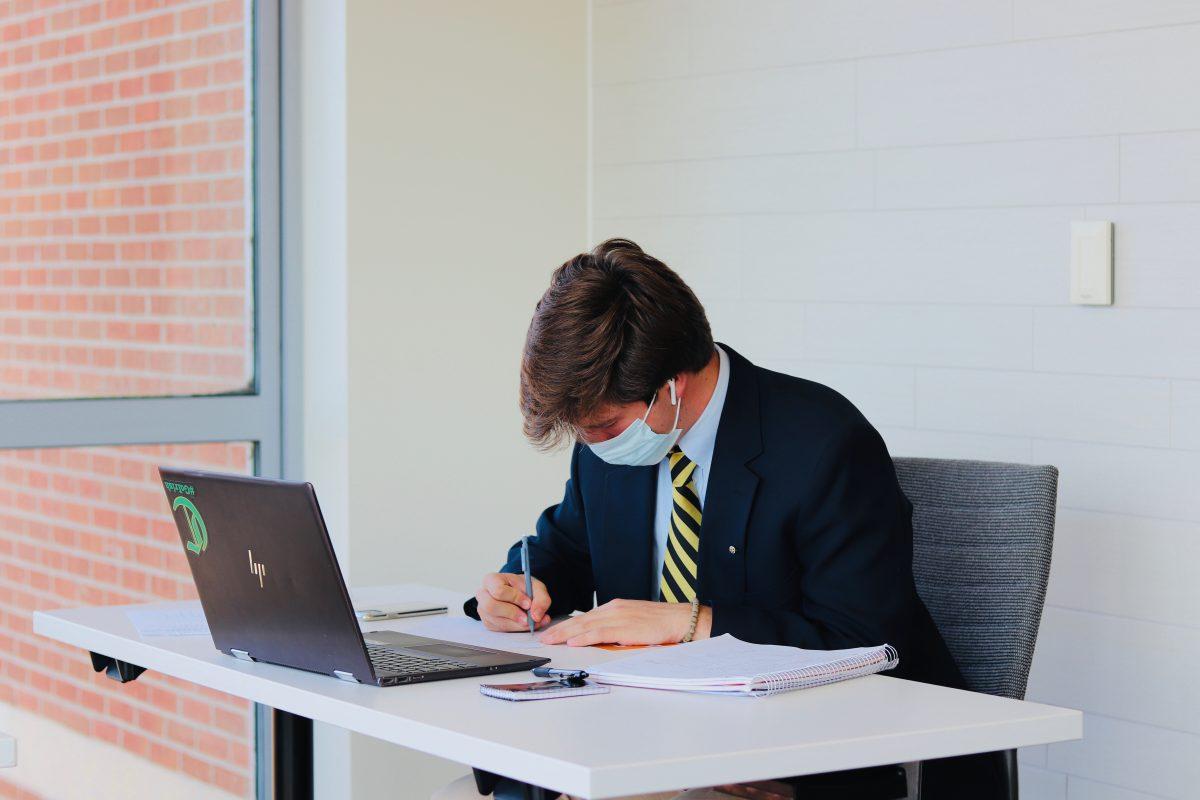 Students studying1