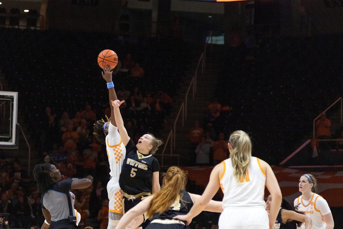 No. 25 Jordan Horston wins the opening tipoff against Wofford at Thompson-Boling Arena on Tuesday Sept. 27, 2022.